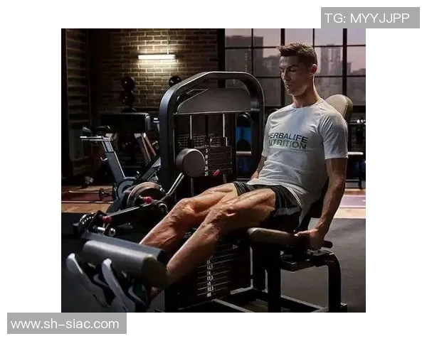 足球巨星专注个人训练全方位提升技术体能与竞技状态解析